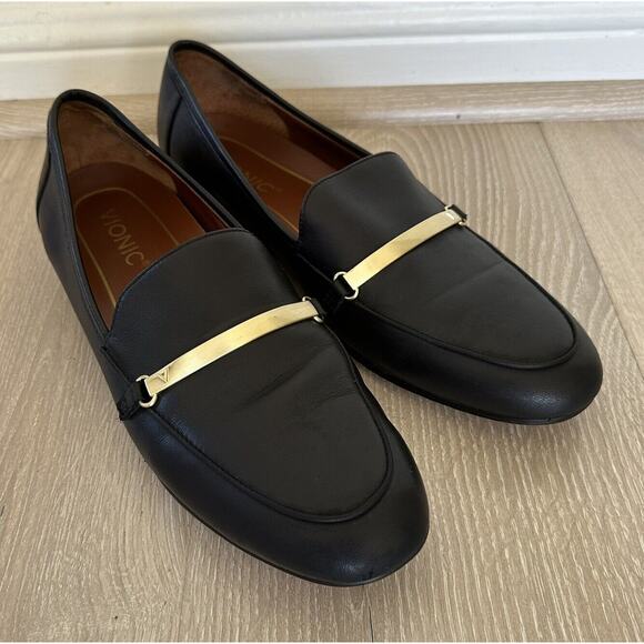 Vionic Evie Orthotic Arch Support Leather Loafer - Picture 2 of 10